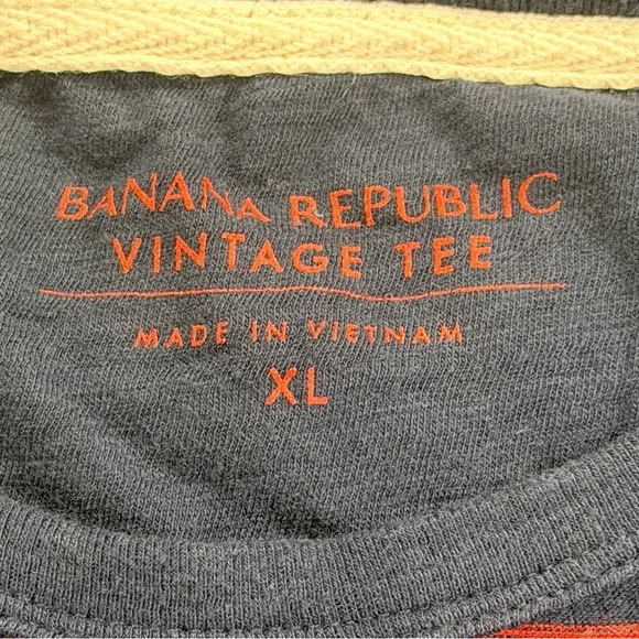 Banana Republic Vintage Tee; Long Sleeve; Crewneck - XL (Mens?) - Picture 4 of 13